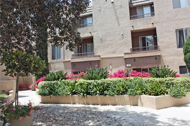 3440 Lebon Dr in San Diego, CA - Building Photo - Building Photo