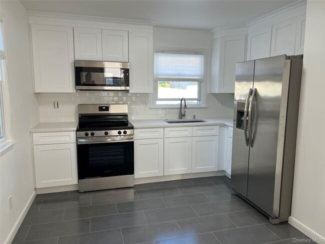 58 S Stone Ave in Elmsford, NY - Building Photo - Building Photo