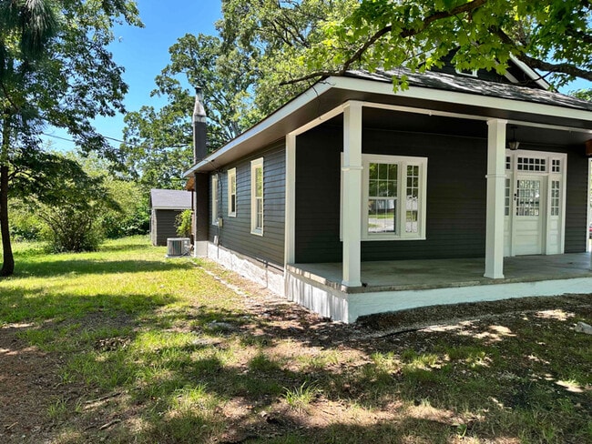 122 Cox Ave in Thomasville, NC - Building Photo - Building Photo
