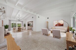 13125 SW 81st Ave in Miami, FL - Building Photo