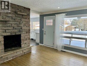 312 Grantham Ave in St Catharines, ON - Building Photo - Building Photo