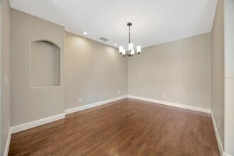 16323 Bridgewalk Dr in Fish Hawk, FL - Building Photo - Building Photo