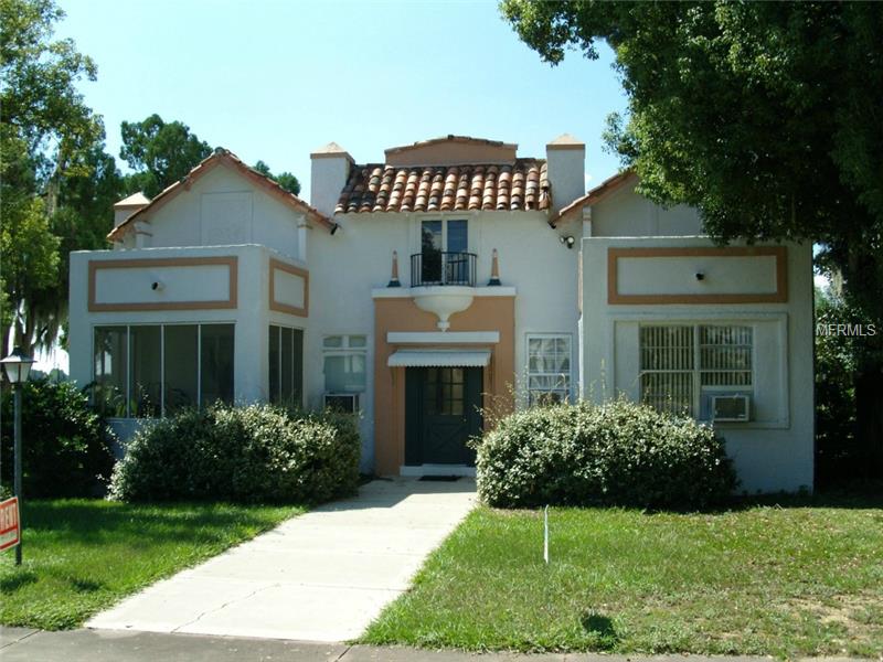 611 S Palm Ave in Howey In The Hills, FL - Building Photo