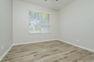 8610 Sandy Plains Dr in Riverview, FL - Building Photo - Building Photo