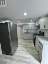 87 Large Crescent in Ajax, ON - Building Photo - Building Photo