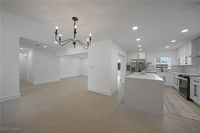 property at 27385 Voyageur Dr