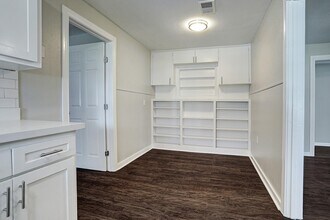 125 W Pecan Ln in Clute, TX - Building Photo - Building Photo