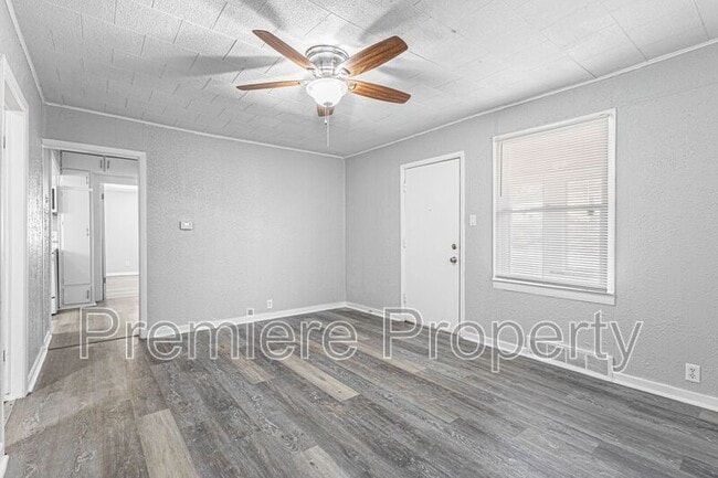 2315 S Hawthorne Ave in Independence, MO - Building Photo - Building Photo