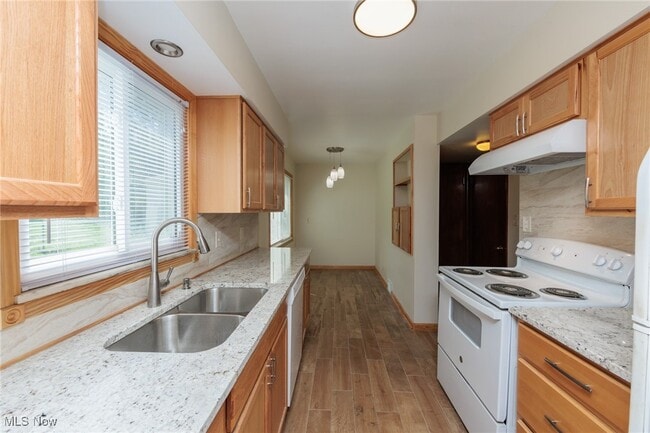 property at 2207 Campus Rd