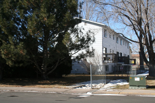 2751 28th Ave in Greeley, CO - Foto de edificio - Building Photo