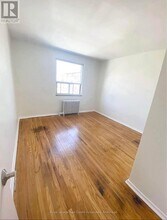 237 Lakeshore Rd E in Mississauga, ON - Building Photo - Building Photo