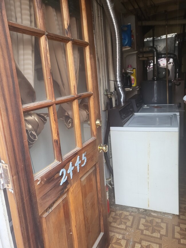 2445 Brookwood St in Harrisburg, PA - Building Photo - Building Photo