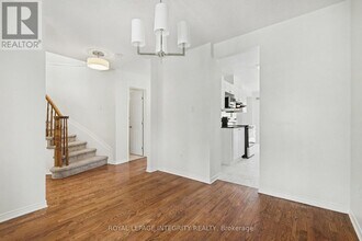 77 Daventry Crescent in Ottawa, ON - Building Photo - Building Photo