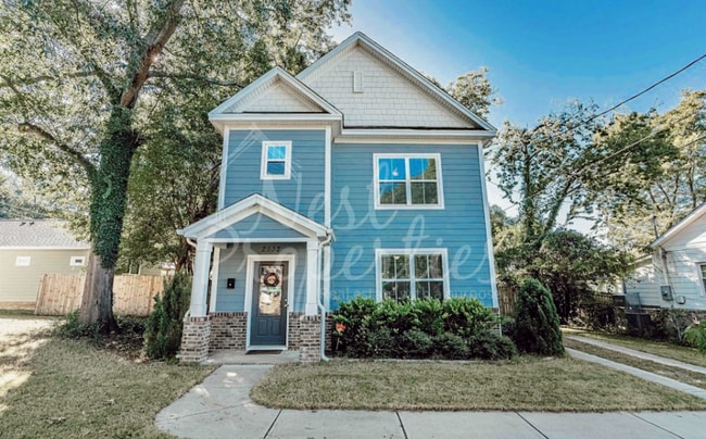 property at 2532 Washington St