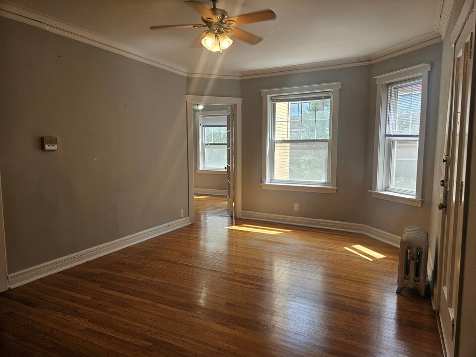 4406 N Rockwell St, Unit A07W in Chicago, IL - Building Photo