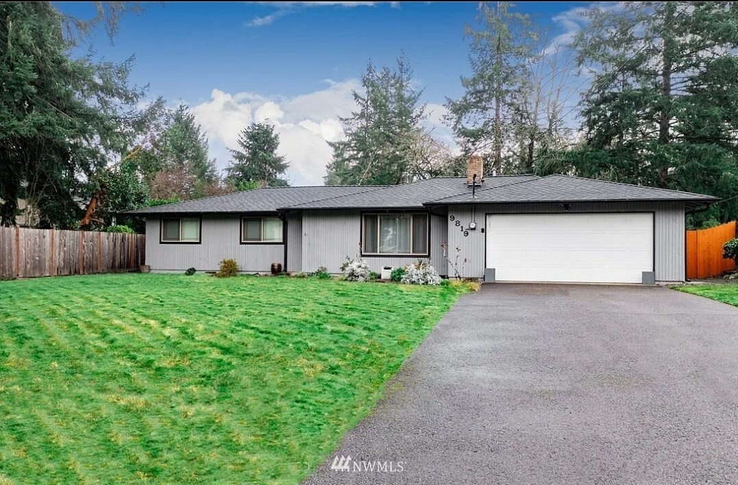 9819 Willowood Pl SW in Tacoma, WA - Building Photo