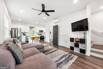 1096 Wedgewood Dr NW in Atlanta, GA - Building Photo - Building Photo