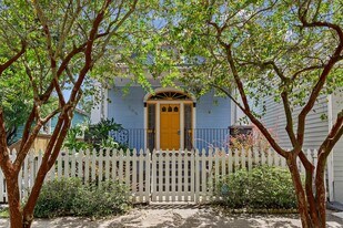 309 Red Allen Wy in New Orleans, LA - Building Photo
