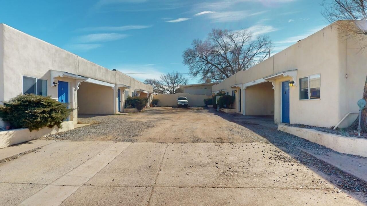 1450 Cerrillos Rd in Santa Fe, NM - Building Photo