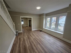 7417 Linwood Ave in Cleveland, OH - Building Photo - Building Photo