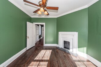 34 Amherst St, Unit B in Charleston, SC - Foto de edificio - Building Photo