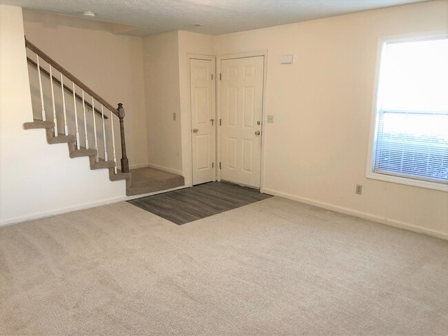 215 McDaniel Ave in Richmond, KY - Foto de edificio - Building Photo