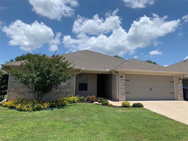 2011 S 15th St in Waco, TX - Building Photo