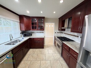 6465 Sussex Pl in Gilroy, CA - Building Photo - Building Photo