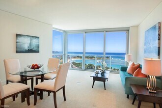 1288 Ala Moana Blvd in Honolulu, HI - Foto de edificio - Building Photo