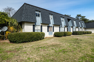 The Willows Apartments in Albany, GA - Foto de edificio - Building Photo