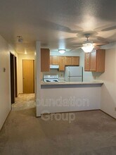 916 N 104th St in Seattle, WA - Building Photo - Building Photo