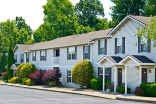 Hidden Hills at Oakdale in Bloomington, IN - Building Photo