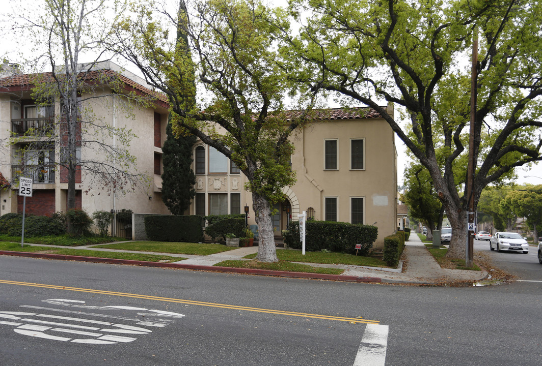 378 W California Ave in Glendale, CA - Building Photo