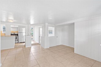 203 Laguna Vista Dr in Austin, TX - Building Photo - Building Photo