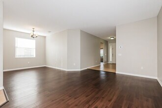 5412 Lexington Dr in Parrish, FL - Building Photo - Building Photo