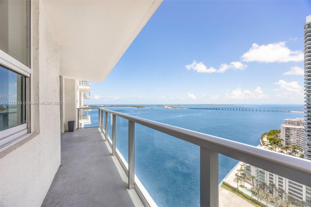 1155 Brickell Bay Dr, Unit #2907 in Miami, FL - Building Photo