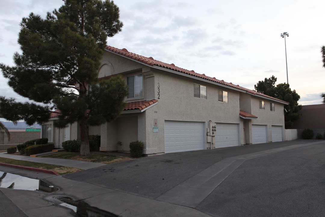 Rainbow Gardens in Las Vegas, NV - Building Photo