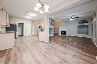1200 Regent St in Mesquite, TX - Building Photo - Building Photo