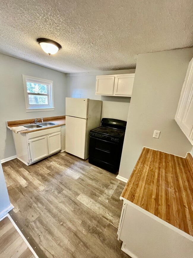 property at 2135 King Ave