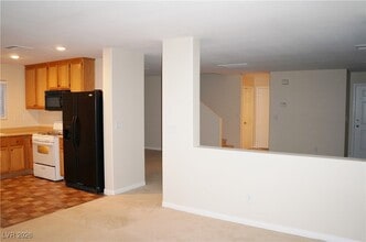 8657 Palomino Ranch St in Las Vegas, NV - Building Photo - Building Photo