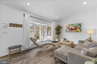 191 Lakeshore Dr in Oakland, NJ - Building Photo - Building Photo