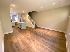 310 City Center Dr in Rohnert Park, CA - Building Photo - Building Photo