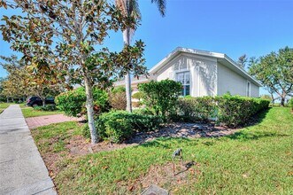 9022 Coachman Dr in Venice, FL - Building Photo - Building Photo