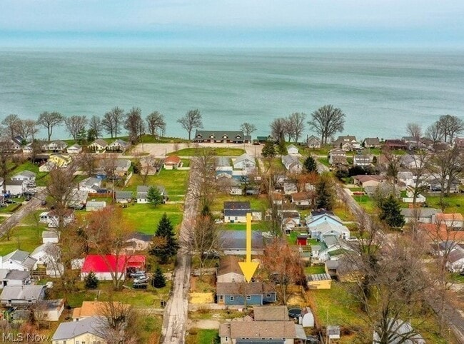 303 Delamere Rd in Vermilion, OH - Building Photo - Building Photo