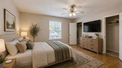 424 Eisenhower Dr in Ashland City, TN - Building Photo - Building Photo