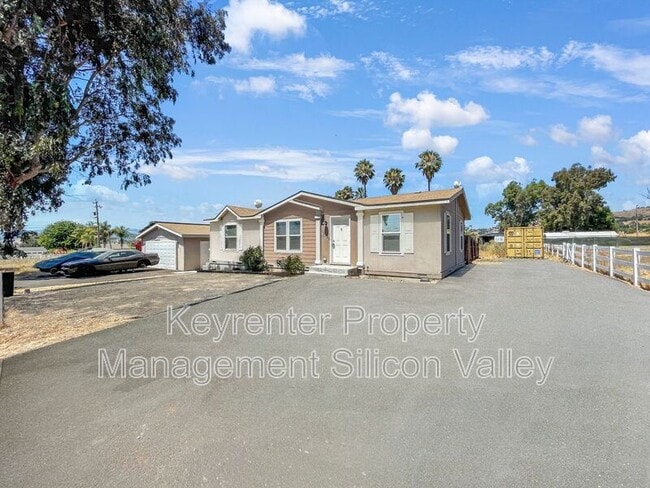 15928 Foothill Ave in Morgan Hill, CA - Building Photo - Building Photo