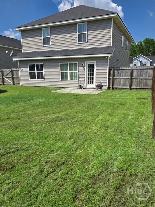 128 Gambrell Rd in Hinesville, GA - Building Photo