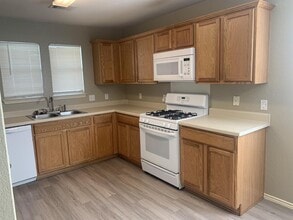 380 Wetzel in Kyle, TX - Building Photo - Building Photo