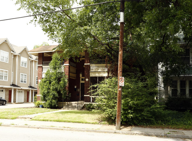 77 Belvedere in Memphis, TN - Building Photo - Building Photo