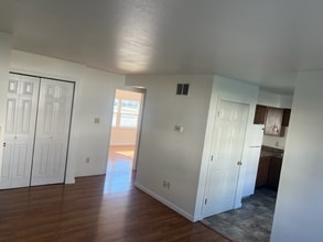 2191 Franklin St in Carlyle, IL - Foto de edificio - Building Photo